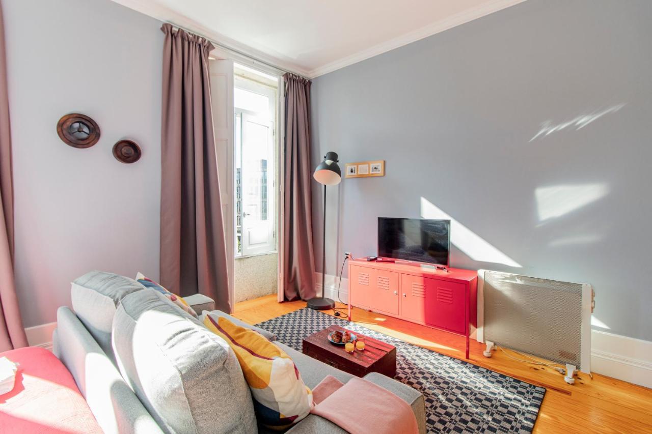 Porto Life Studio By Lovelystay Bagian luar foto