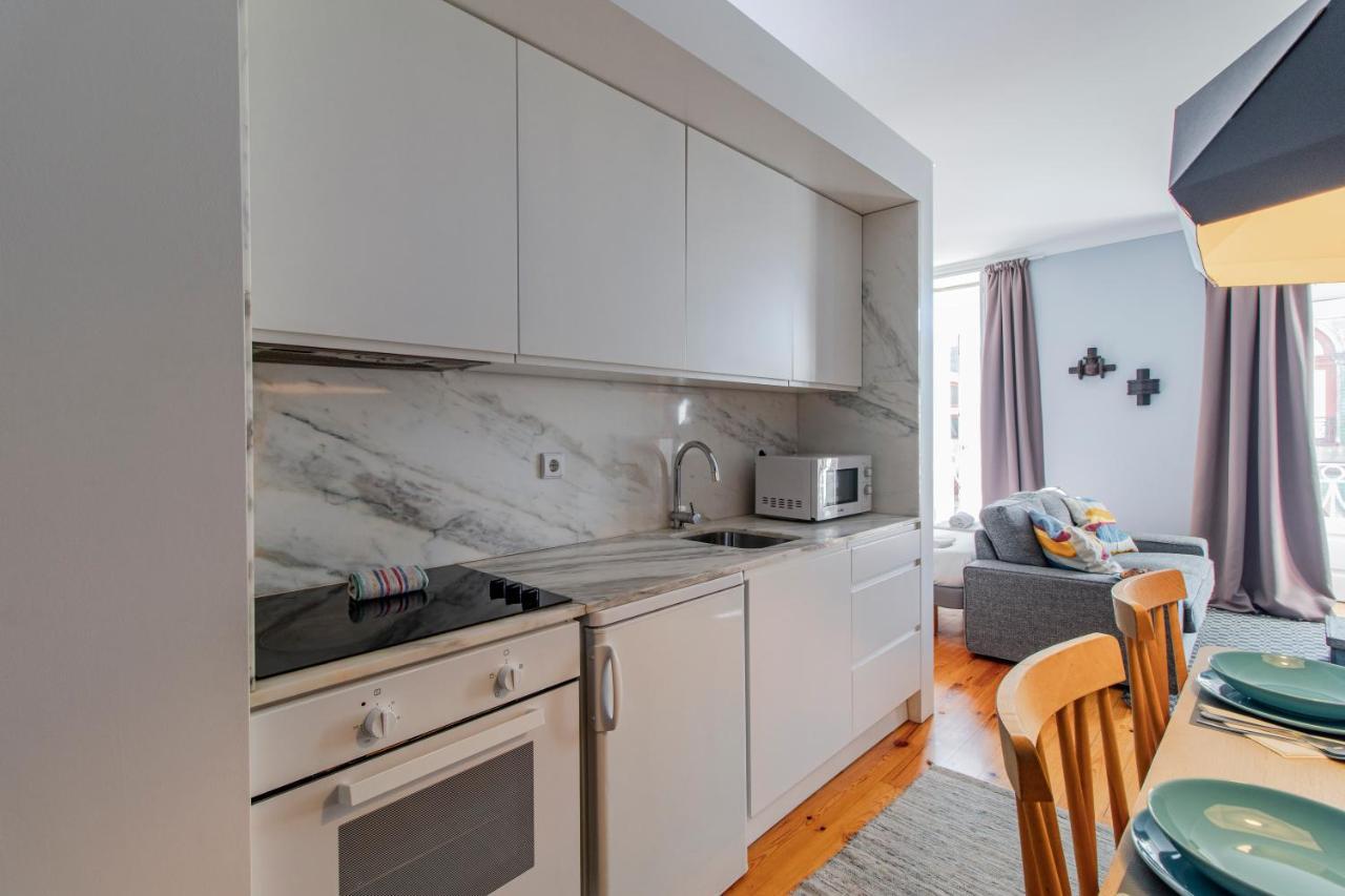 Porto Life Studio By Lovelystay Bagian luar foto