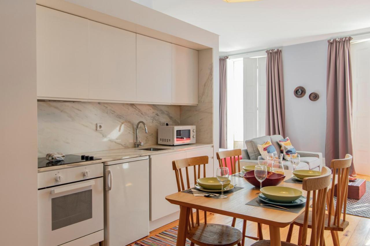 Porto Life Studio By Lovelystay Bagian luar foto
